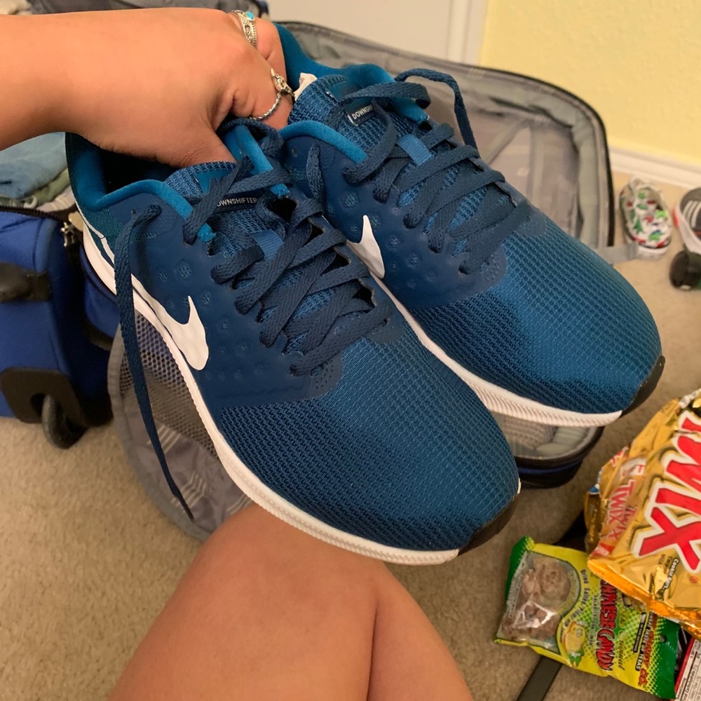 Nike downshifter running shoes PERFECT CONDITION